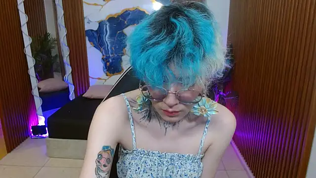 Lyra tay online show from April 21, 2026, 7:06 pm