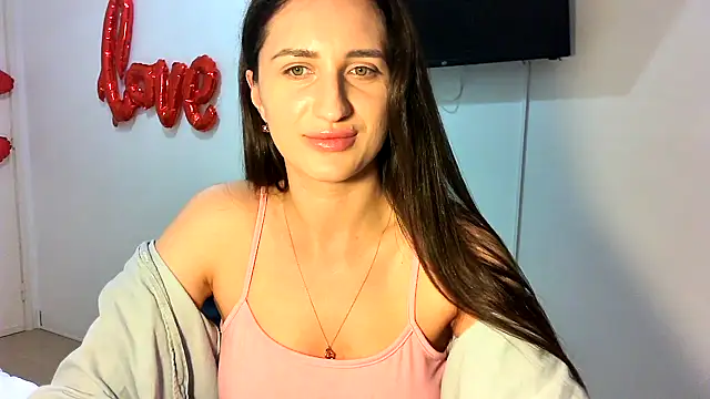 EveLuxe01 online show from March 3, 2026, 7:20 pm