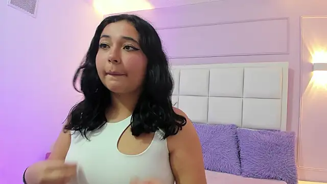 Snapshot of Emmyhorny__ chatting on March 3, 2026, 3:23 am Emmyhorny online show from March 3, 2026, 3:23 am