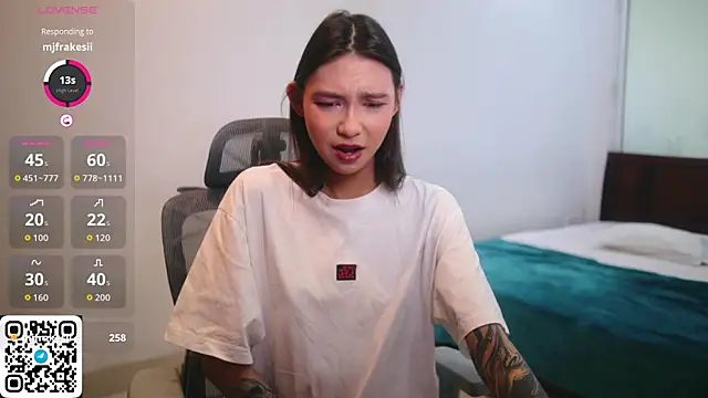 amy peachy online show from May 23, 2026, 3:45 am