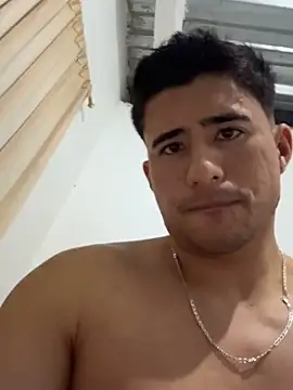 Snapshot of David-latinlover chatting on May 12, 2026, 3:58 am David-latinlover online show from May 12, 2026, 3:58 am