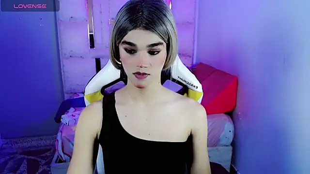 Snapshot of Sophiaa_doll_ chatting on March 16, 2026, 5:44 am Sophiaa doll online show from March 16, 2026, 5:44 am