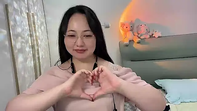 Snapshot of Susu-36E chatting on June 17, 2026, 2:07 pm Susu-36E online show from June 17, 2026, 2:07 pm