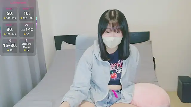 papikochan45 online show from April 5, 2026, 8:11 am