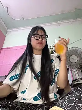 Leeeeiu online show from March 29, 2026, 3:12 pm