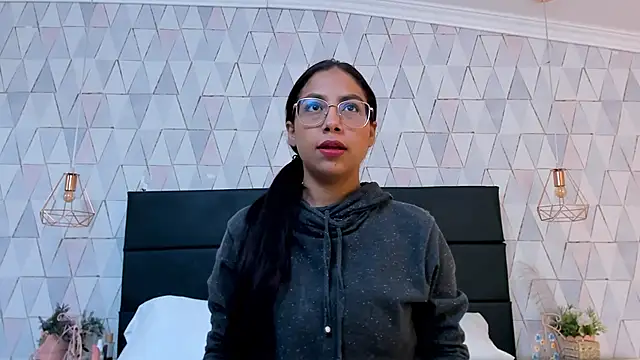 AbbyLoius online show from April 16, 2026, 1:56 pm