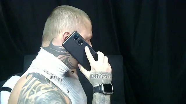 Snapshot of devilWithTats chatting on April 30, 2026, 11:16 am devilWithTats online show from April 30, 2026, 11:16 am