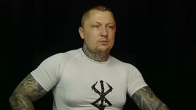 Snapshot of devilWithTats chatting on May 24, 2026, 11:48 am devilWithTats online show from May 24, 2026, 11:48 am