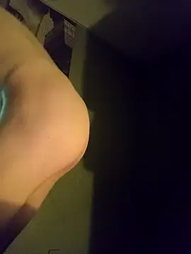 Ajjjjhughes online show from April 14, 2026, 10:27 pm