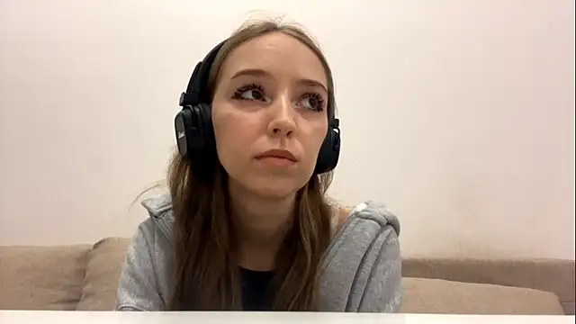 Snapshot of NovaXP chatting on March 1, 2026, 2:41 pm NovaXP online show from March 1, 2026, 2:41 pm