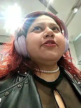 Snapshot of primrose17 chatting on March 8, 2026, 8:56 pm primrose17 online show from March 8, 2026, 8:56 pm