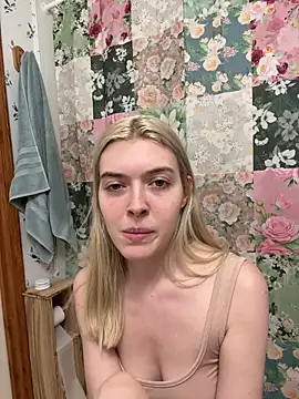 Rainsworld420 online show from April 16, 2026, 1:06 am