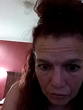 VelvetRae online show from May 12, 2026, 1:25 am