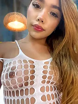 Snapshot of CyberMiaXXX chatting on April 22, 2026, 9:27 pm CyberMiaXXX online show from April 22, 2026, 9:27 pm