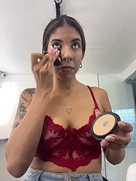 VioletaHills  online show from March 13, 2026, 12:34 pm