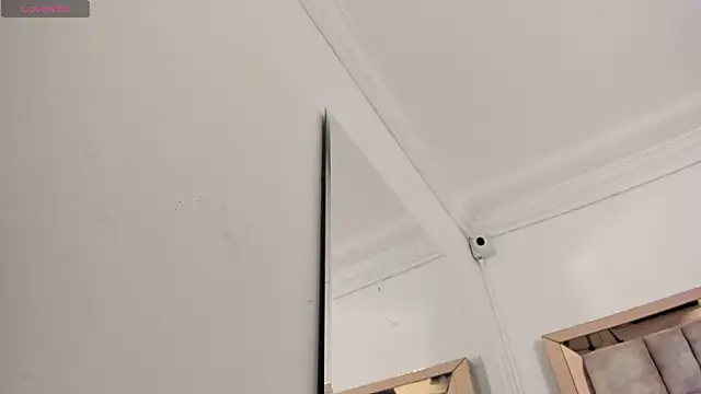 Titan Moreno  online show from April 6, 2026, 11:55 am