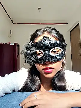 Snapshot of MidnightLoversX chatting on April 30, 2026, 10:43 am MidnightLoversX online show from April 30, 2026, 10:43 am