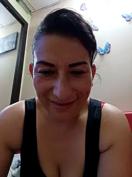 Snapshot of Lucia_Rios chatting on March 3, 2026, 11:10 pm Lucia Rios online show from March 3, 2026, 11:10 pm