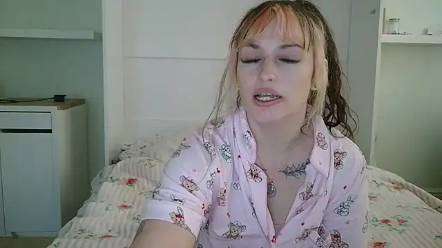 Snapshot of nyxiejinx chatting on May 12, 2026, 10:23 am nyxiejinx online show from May 12, 2026, 10:23 am