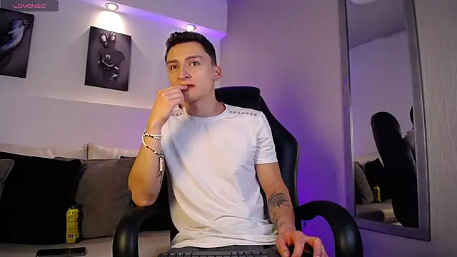 DIEGO JONES online show from March 14, 2026, 1:27 pm