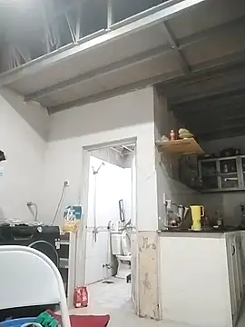 traiwe06 online show from April 1, 2026, 8:39 pm