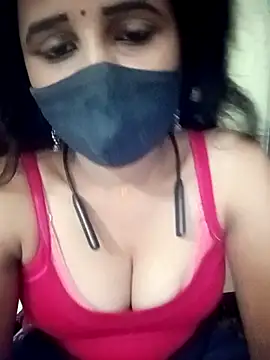 Snapshot of Tamil_Rani- chatting on March 13, 2026, 6:58 pm Tamil Rani- online show from March 13, 2026, 6:58 pm