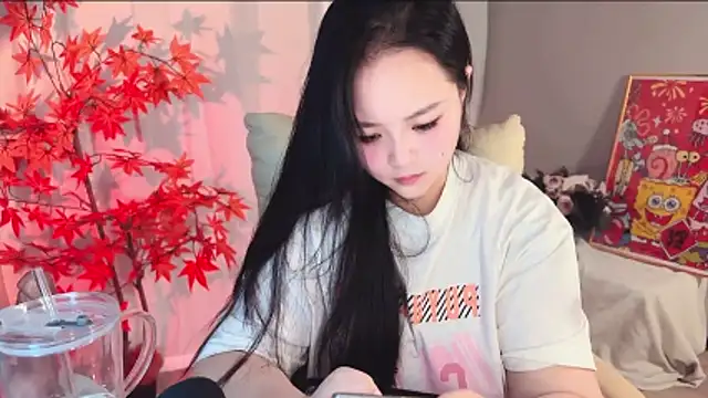 Mia-888 online show from April 3, 2026, 3:32 pm