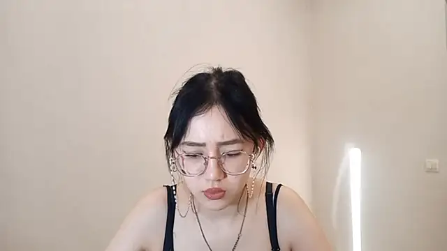 SolvedGlobe online show from April 6, 2026, 2:07 pm