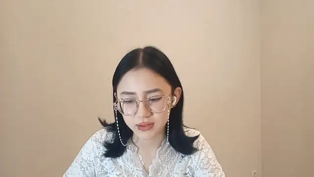 SolvedGlobe online show from April 10, 2026, 2:11 pm