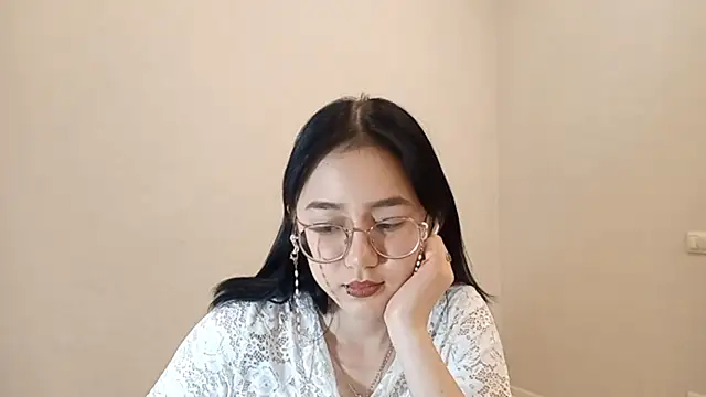 SolvedGlobe online show from April 15, 2026, 7:58 pm