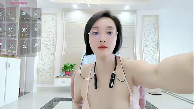 Snapshot of Nana-NN chatting on May 27, 2026, 7:49 am Nana-NN online show from May 27, 2026, 7:49 am