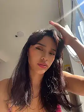 Mia-villalobos online show from May 1, 2026, 2:10 pm