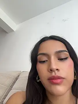 Snapshot of Mia-villalobos chatting on June 24, 2026, 3:33 pm Mia-villalobos online show from June 24, 2026, 3:33 pm