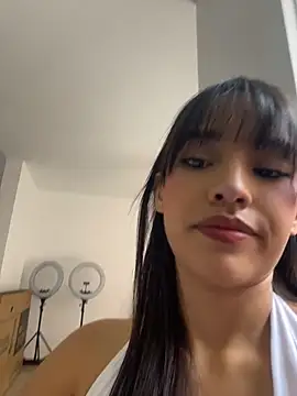 Snapshot of Mia-villalobos chatting on July 29, 2026, 2:37 pm Mia-villalobos online show from July 29, 2026, 2:37 pm