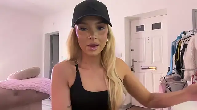 Naughtyblondex online show from April 18, 2026, 8:42 pm