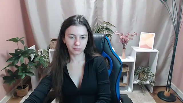MistyBree online show from May 4, 2026, 8:10 am