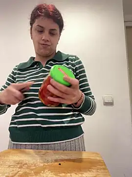 MommySexxy23 online show from April 7, 2026, 8:59 am