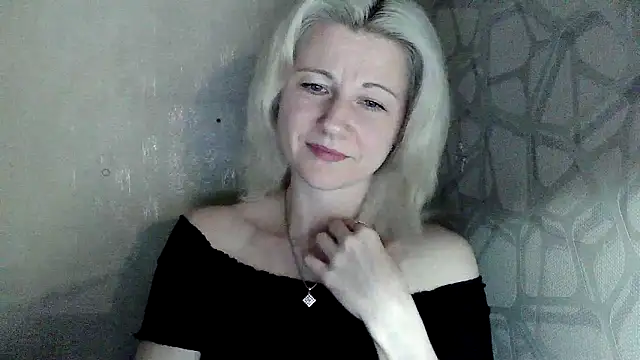 Katerina-Kissa online show from May 15, 2026, 6:37 pm