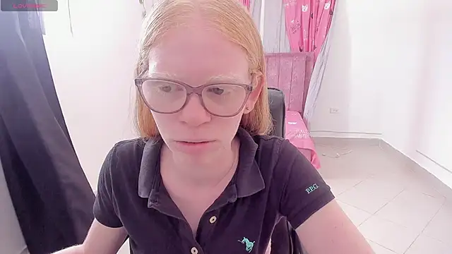 Albingirl online show from March 31, 2026, 7:25 pm