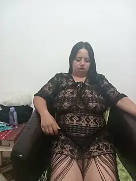 roxana e43 online show from June 17, 2026, 7:48 pm