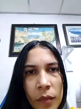 Snapshot of BiancaRoyale chatting on May 21, 2026, 8:43 am BiancaRoyale online show from May 21, 2026, 8:43 am
