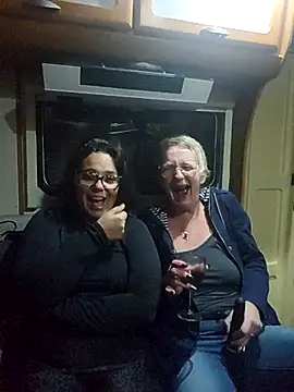 lescoquinsdu40 online show from March 20, 2026, 9:41 pm