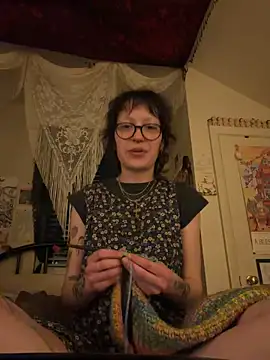 Snapshot of Anniething chatting on March 3, 2026, 3:56 am Anniething online show from March 3, 2026, 3:56 am