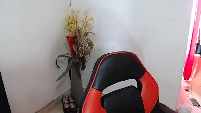 Meeegan lov online show from March 18, 2026, 3:15 pm