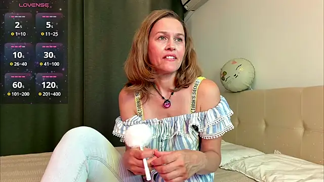 Lizacams online show from July 8, 2026, 5:06 pm