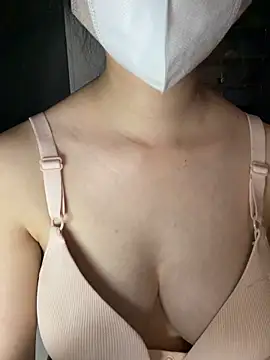 Jenny Milk online show from May 14, 2026, 5:20 pm