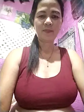 Snapshot of sweet_lyn2025 chatting on May 3, 2026, 5:24 am sweet lyn2025 online show from May 3, 2026, 5:24 am