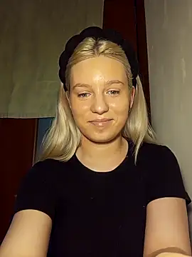 Snapshot of Glowing_Jessica chatting on March 1, 2026, 1:13 pm Glowing Jessica online show from March 1, 2026, 1:13 pm