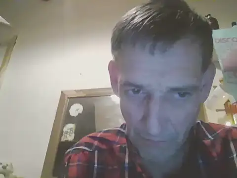 DOUBLETROUBLE7773 online show from March 20, 2026, 5:01 am