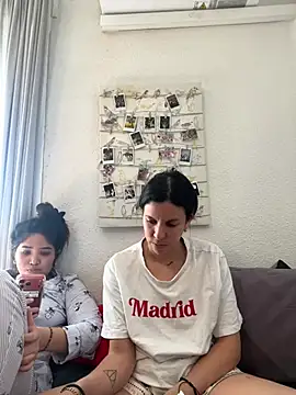 Snapshot of Genblan chatting on March 31, 2026, 1:22 pm Genblan online show from March 31, 2026, 1:22 pm